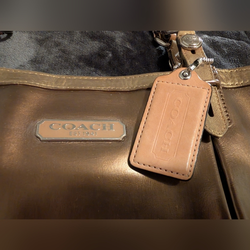 Coach Metallic Bronze Gold Accents Tote Bag In Great Shape - Picture 13 of 16